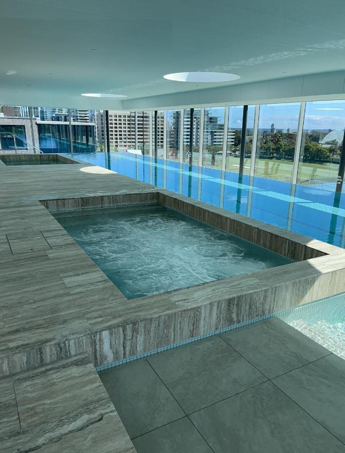 The Fawkner Apartment Bay-View Pool/Gym Free Parking Melbourne Exterior photo